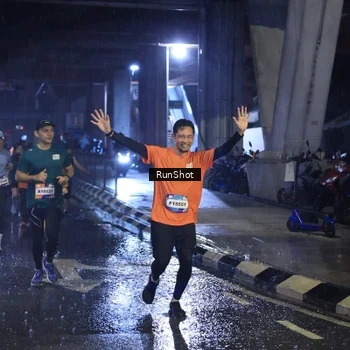 Runner Photo 7920113