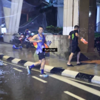 Runner Photo 7920116