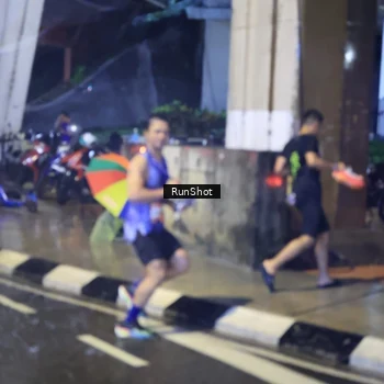 Runner Photo 7920118