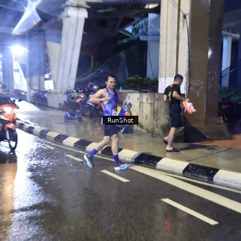 Runner Photo 7920119