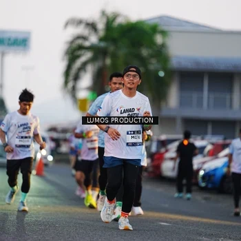 Runner Photo 7920150