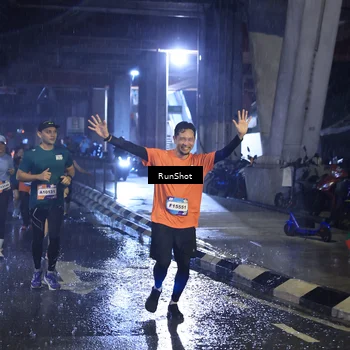 Runner Photo 7920166