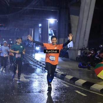 Runner Photo 7920173