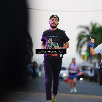 Runner Photo 7920181