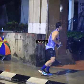Runner Photo 7920190