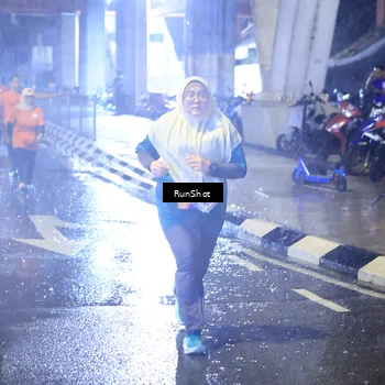 Runner Photo 7920200