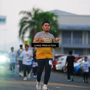 Runner Photo 7920299