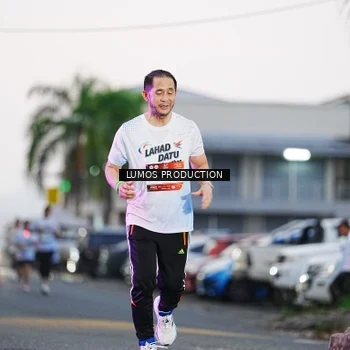 Runner Photo 7920305