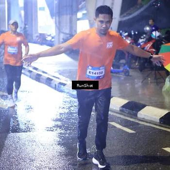 Runner Photo 7920308