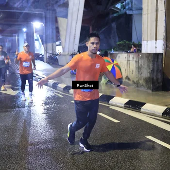 Runner Photo 7920326
