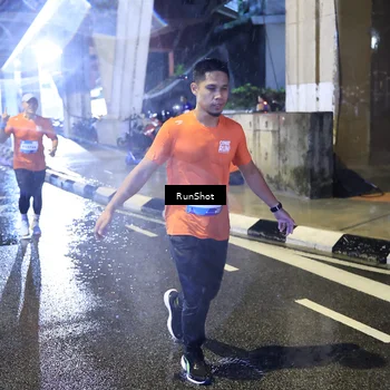 Runner Photo 7920335