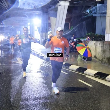Runner Photo 7920357