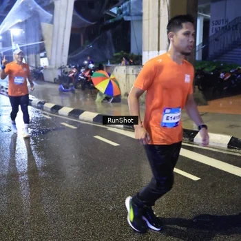 Runner Photo 7920372