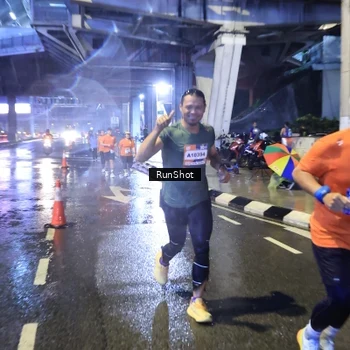 Runner Photo 7920385