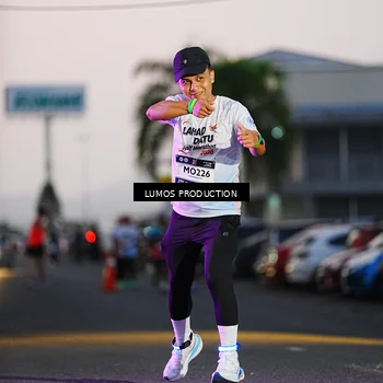 Runner Photo 7920391