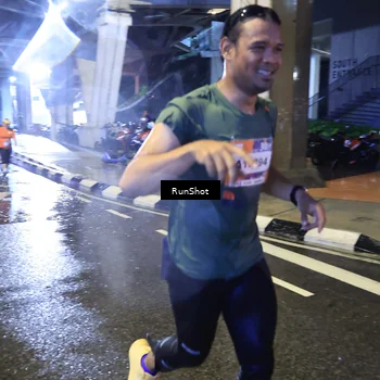 Runner Photo 7920402