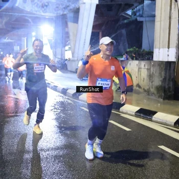 Runner Photo 7920404
