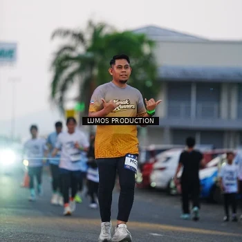 Runner Photo 7920447
