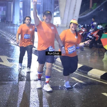 Runner Photo 7920500