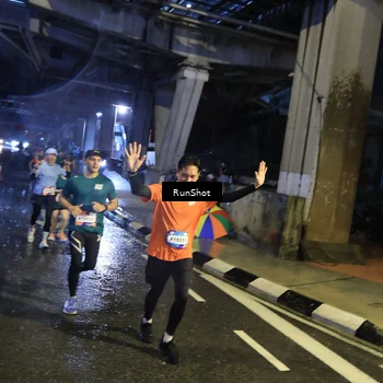 Runner Photo 7920638