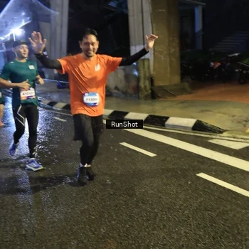 Runner Photo 7920749