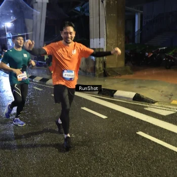 Runner Photo 7920769