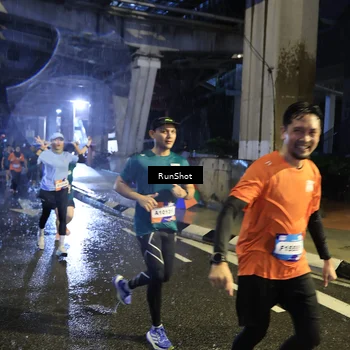 Runner Photo 7920787
