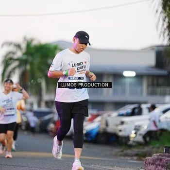 Runner Photo 7920812