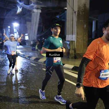 Runner Photo 7920880