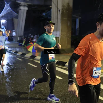Runner Photo 7920936