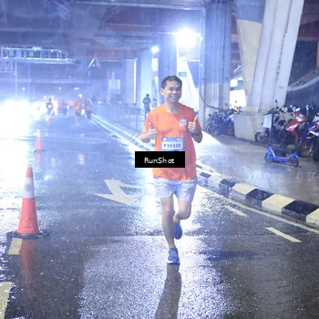 Runner Photo 7920990