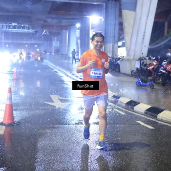 Runner Photo 7921000