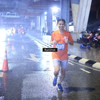 Runner Photo 7921005
