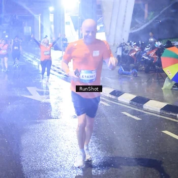 Runner Photo 7921019