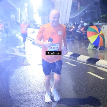 Runner Photo 7921022