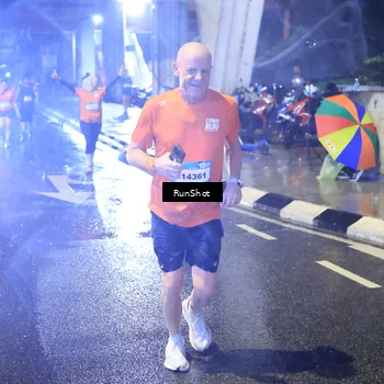 Runner Photo 7921023