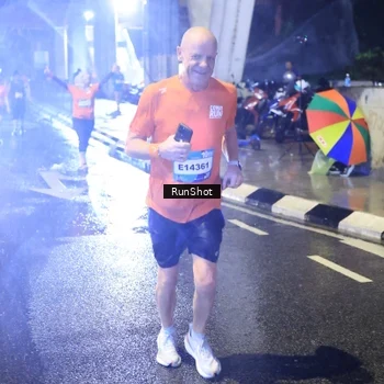 Runner Photo 7921025