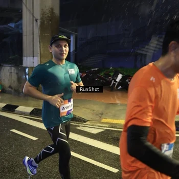 Runner Photo 7921031