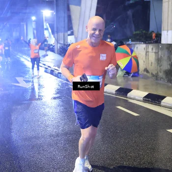 Runner Photo 7921033