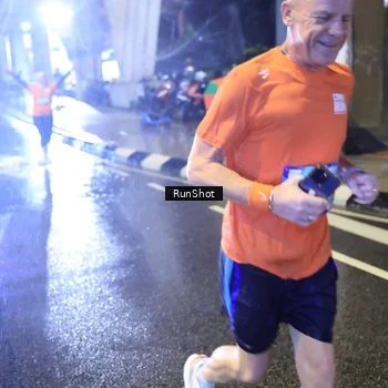 Runner Photo 7921049