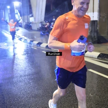 Runner Photo 7921069
