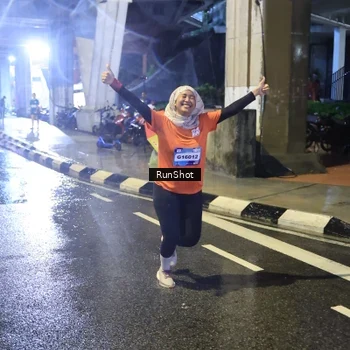 Runner Photo 7921092