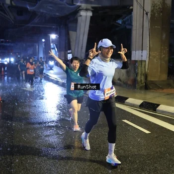 Runner Photo 7921117