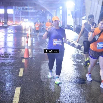 Runner Photo 7921150