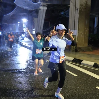 Runner Photo 7921151