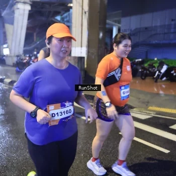 Runner Photo 7921168