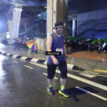 Runner Photo 7921183