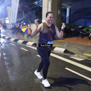 Runner Photo 7921212