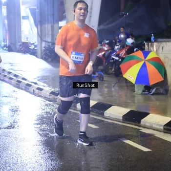Runner Photo 7921218