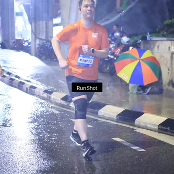 Runner Photo 7921220